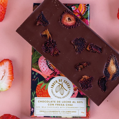 FRUTO DE CACAO Tablette 60% cacao au lait de coco avec fraise et chai