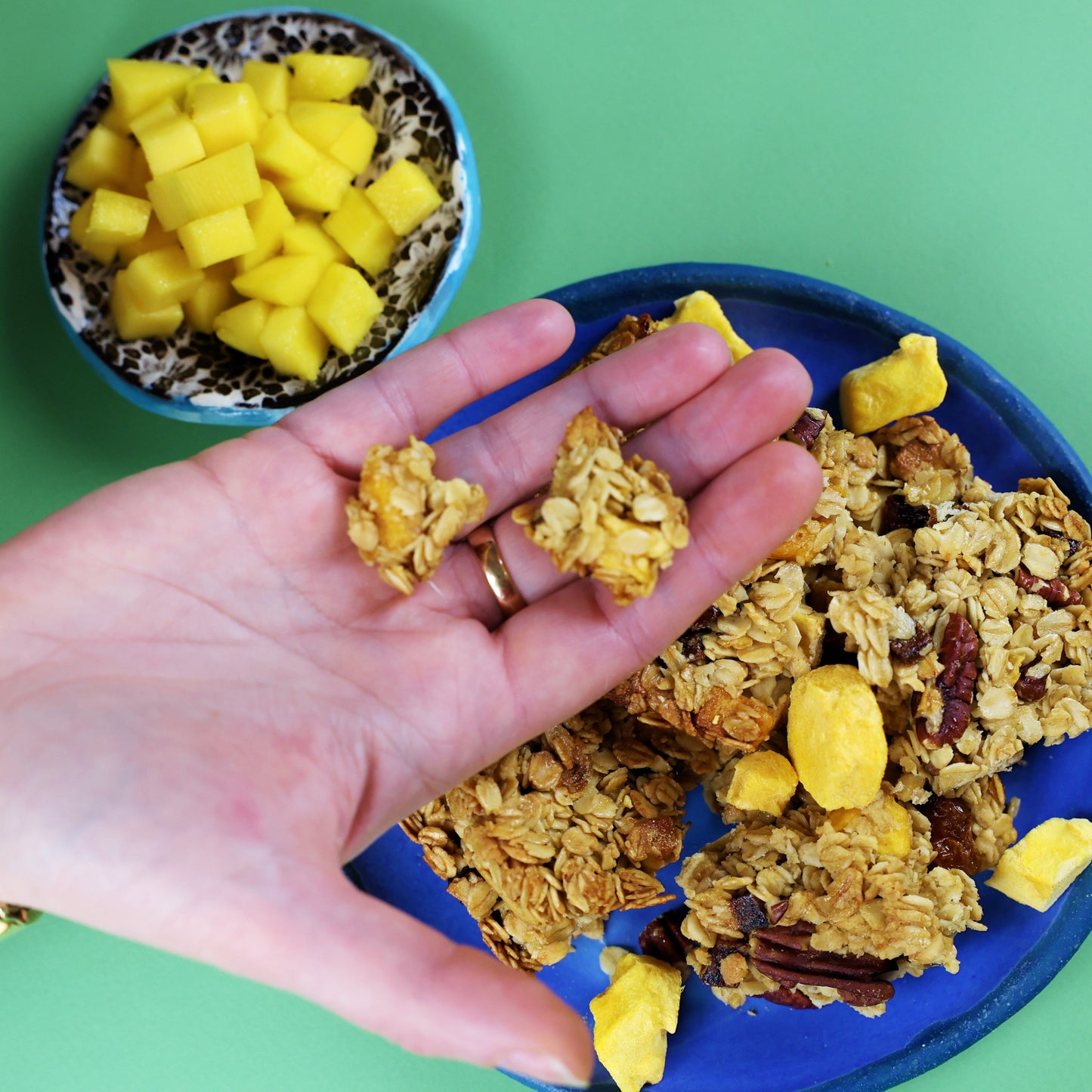 THANI - Freeze-dried mango pieces